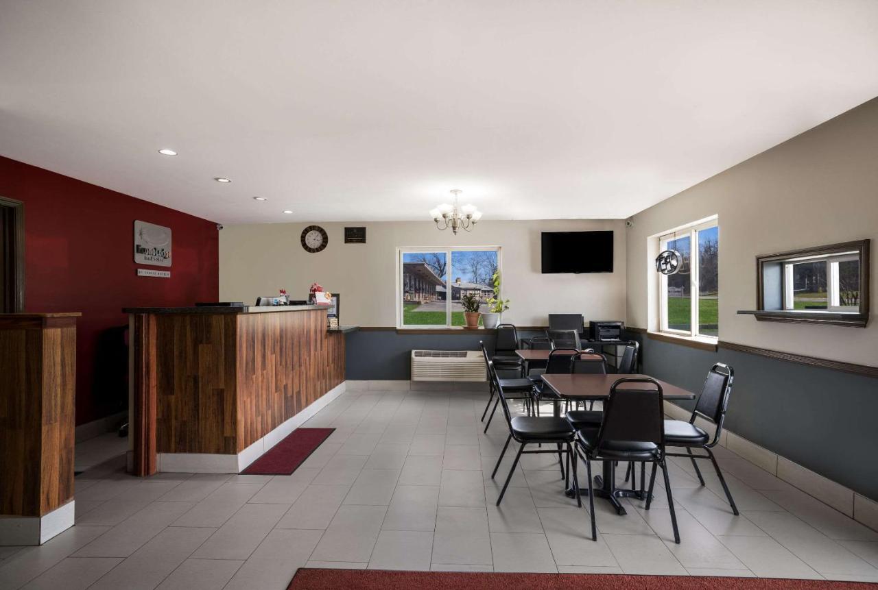 Econo Lodge Inn & Suites Canandaigua Kültér fotó