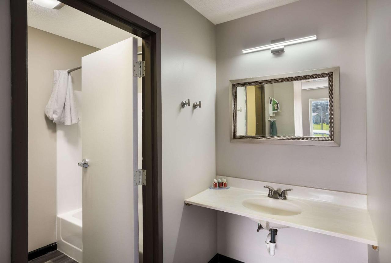 Econo Lodge Inn & Suites Canandaigua Kültér fotó