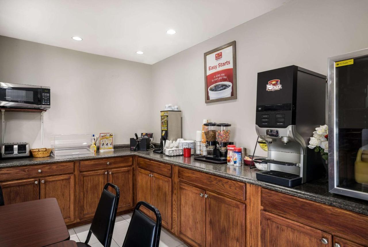 Econo Lodge Inn & Suites Canandaigua Kültér fotó