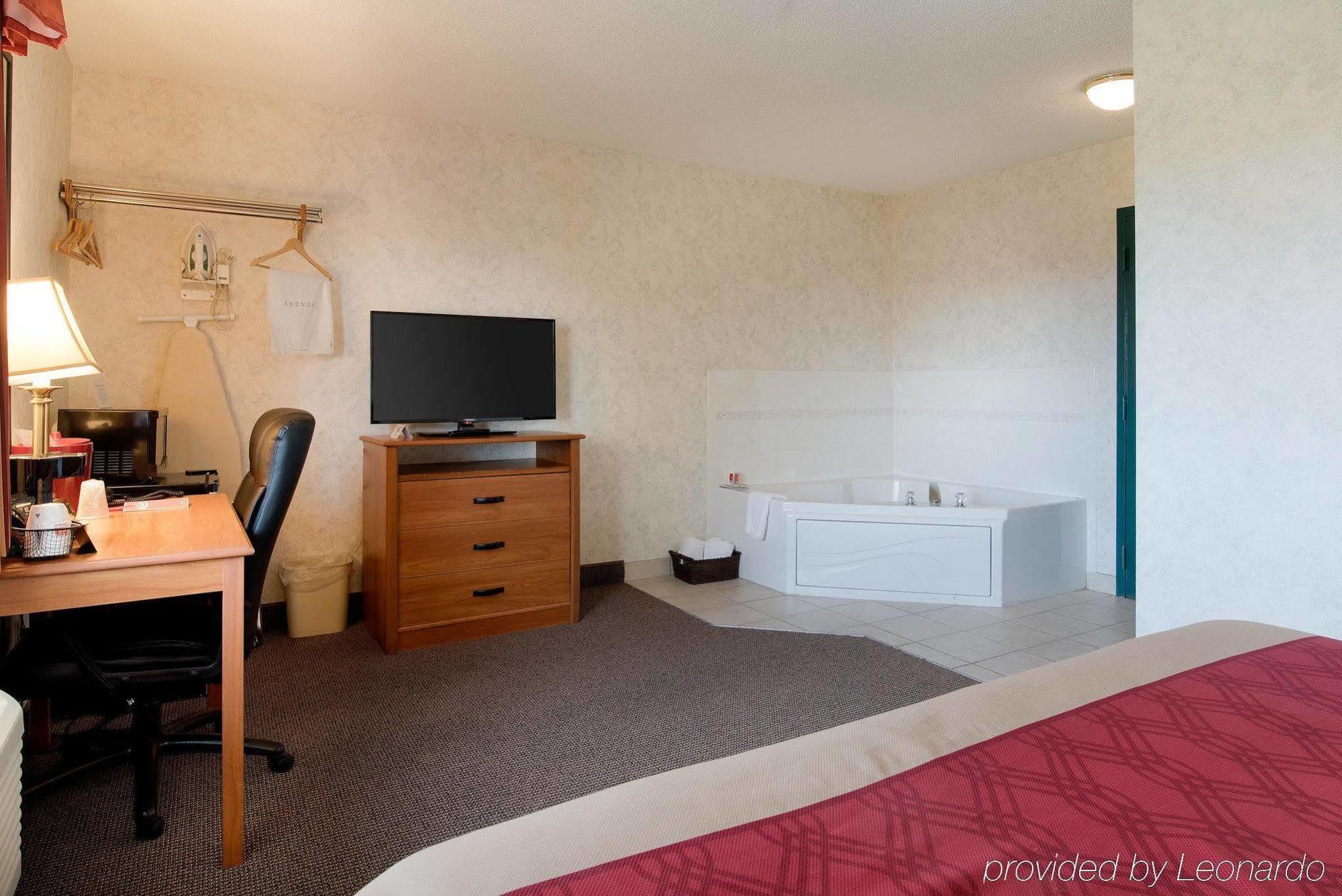 Econo Lodge Inn & Suites Canandaigua Kültér fotó